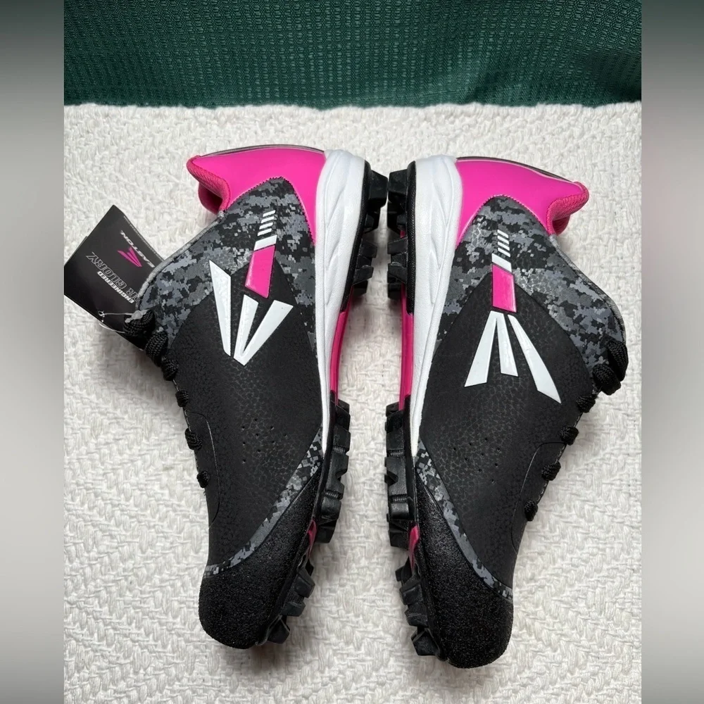 NWT Easton Mako 2.0 MSS Missy Softball Cleats